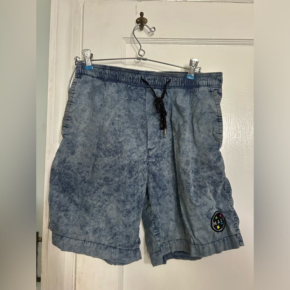 Men’s America Eagle board shorts. Used, good condition